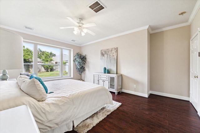 1818 Cross Spring Drive, Sugar Land, TX 77479