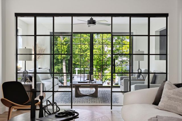 6908 Paiute Circle, Edina, MN 55439