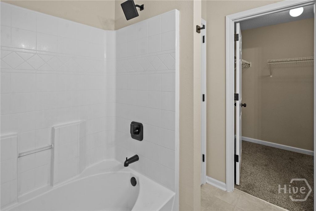 Image 22 of property listing at 45 Canyon Oak Lp, Richmond Hill, GA 31324