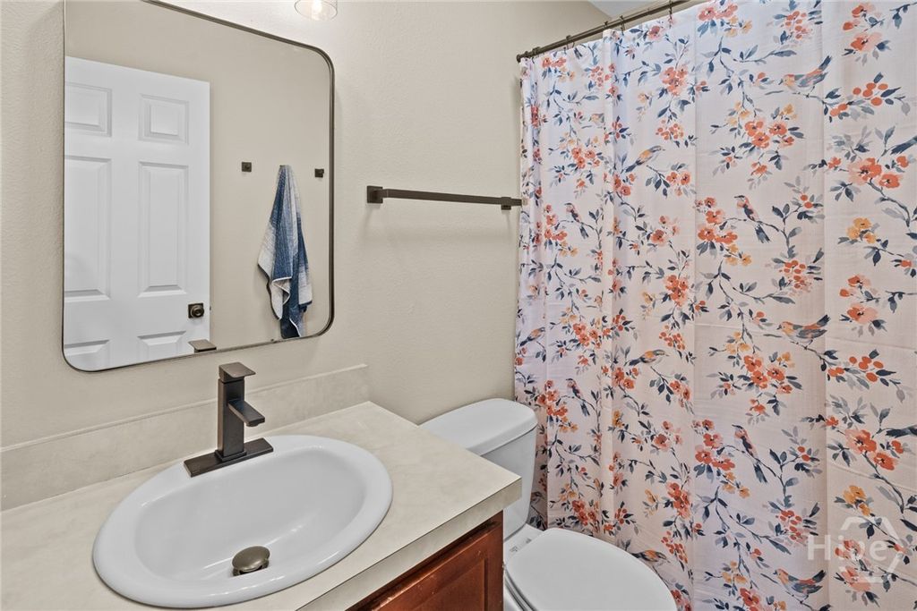 Image 32 of property listing at 45 Canyon Oak Lp, Richmond Hill, GA 31324