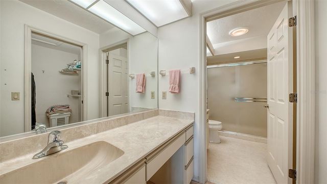 3374 W CHELMSFORD COURT 9, Sarasota, FL 34235