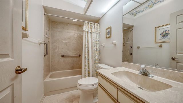 3374 W CHELMSFORD COURT 9, Sarasota, FL 34235