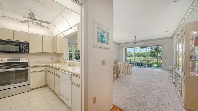 3374 W CHELMSFORD COURT 9, Sarasota, FL 34235