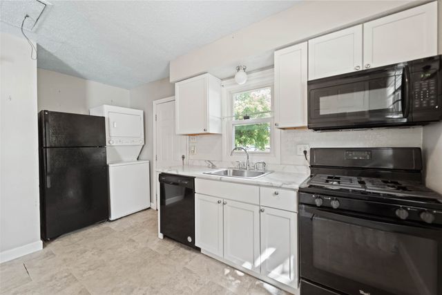 3100 E Ovid Avenue, Des Moines, IA 50317