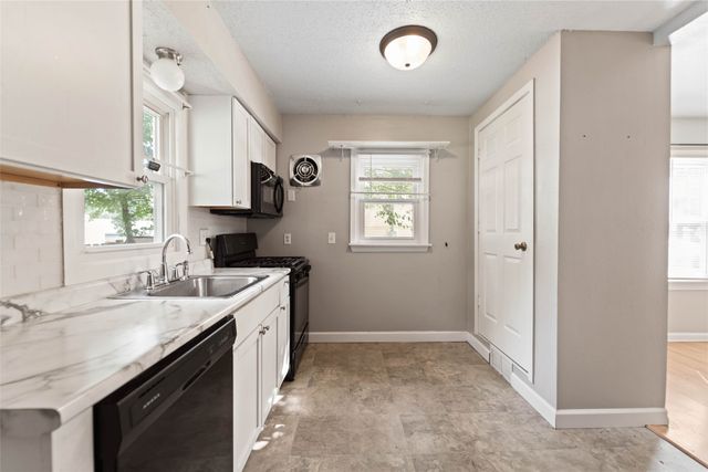 3100 E Ovid Avenue, Des Moines, IA 50317