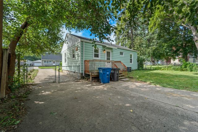 3100 E Ovid Avenue, Des Moines, IA 50317