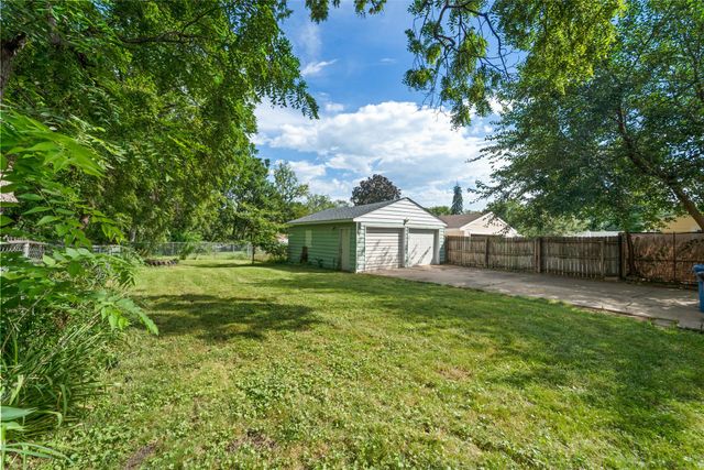 3100 E Ovid Avenue, Des Moines, IA 50317