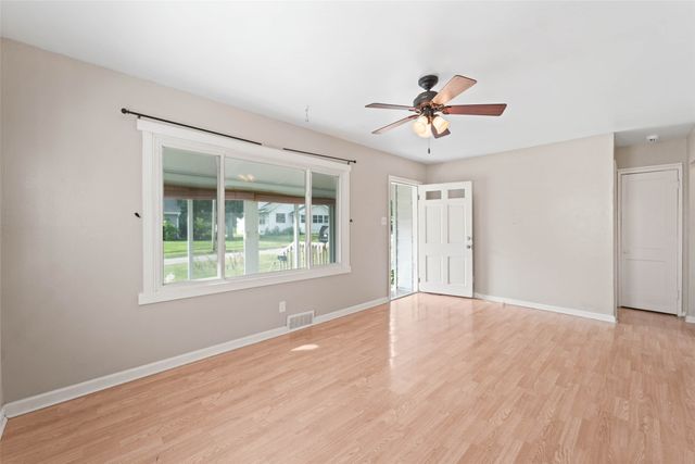 3100 E Ovid Avenue, Des Moines, IA 50317