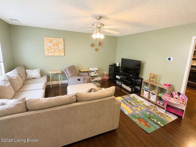 4820 Arroyo Trail, Louisville, KY 40229