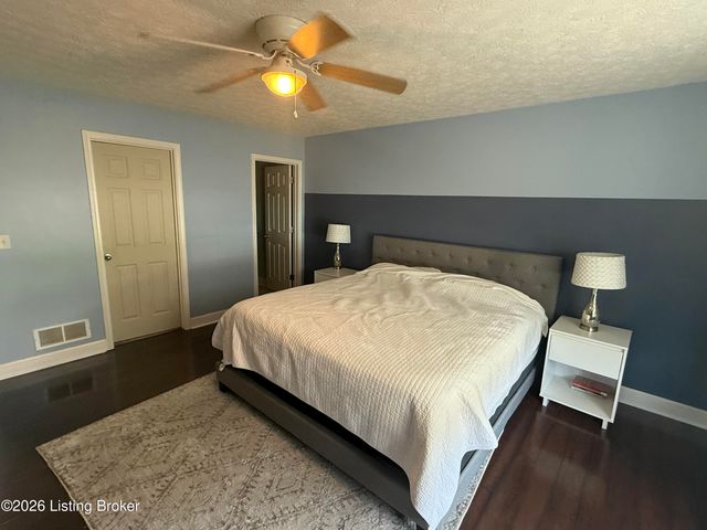 4820 Arroyo Trail, Louisville, KY 40229