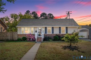 321 Yorktown Dr, Colonial Heights, VA 23834