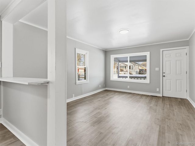 23449 Carlisle Avenue, Hazel Park, MI 48030