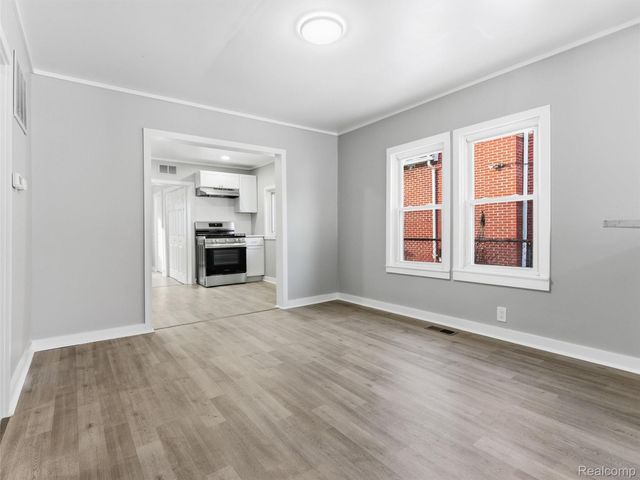 23449 Carlisle Avenue, Hazel Park, MI 48030