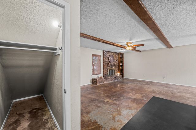 8633 Knoxville Drive, C27, Lubbock, TX 79423