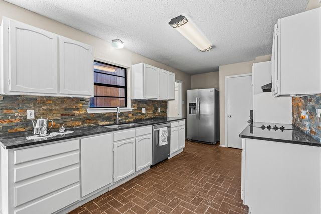 8633 Knoxville Drive, C27, Lubbock, TX 79423