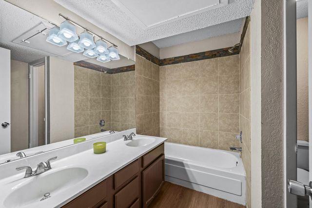 8633 Knoxville Drive, C27, Lubbock, TX 79423