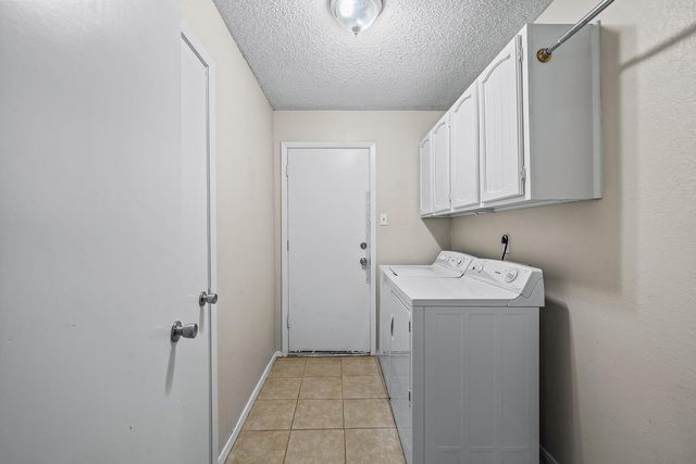 8633 Knoxville Drive, C27, Lubbock, TX 79423