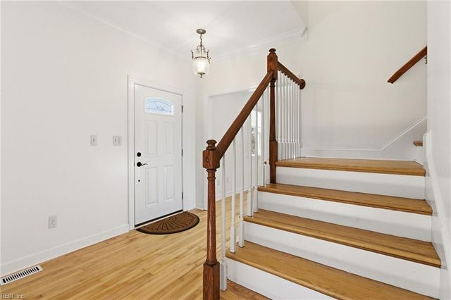 147 Country Club DR, Williamsburg, VA 23188