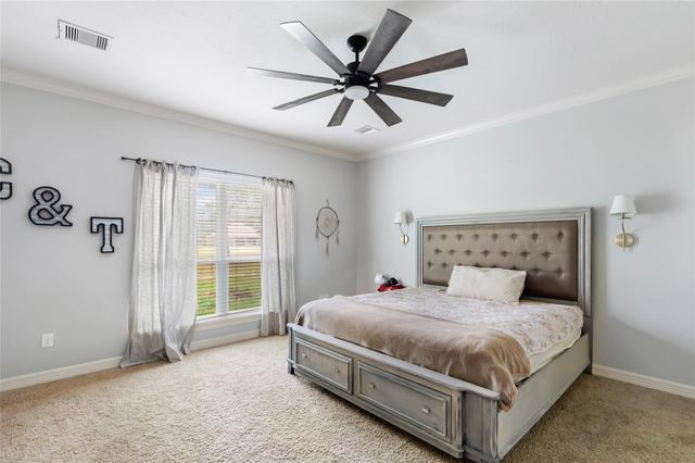 1922 Shark Court, Crosby, TX 77532