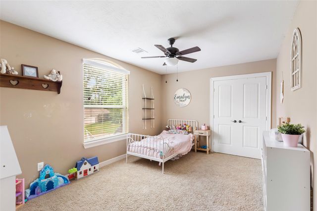1922 Shark Court, Crosby, TX 77532