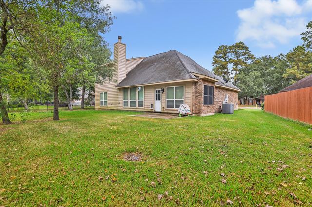 1922 Shark Court, Crosby, TX 77532