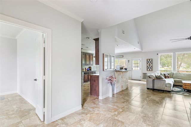 1922 Shark Court, Crosby, TX 77532