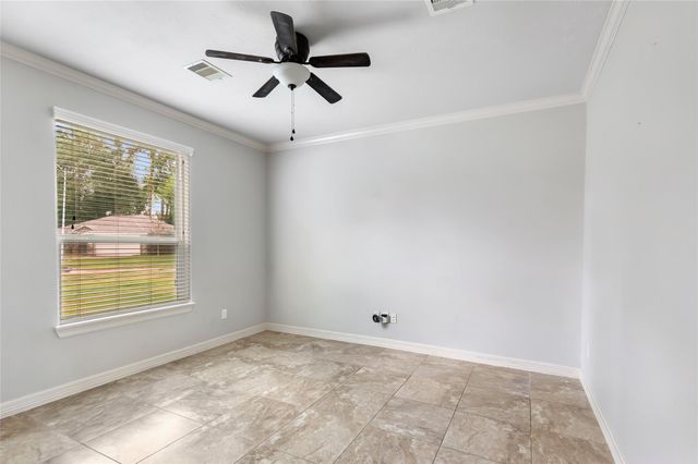 1922 Shark Court, Crosby, TX 77532