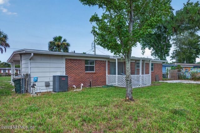 87 SARATOGA Circle S, Atlantic Beach, FL 32233