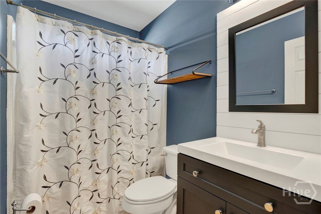Image 15 of property listing at 138 Cormorant Way, Savannah, GA 31419
