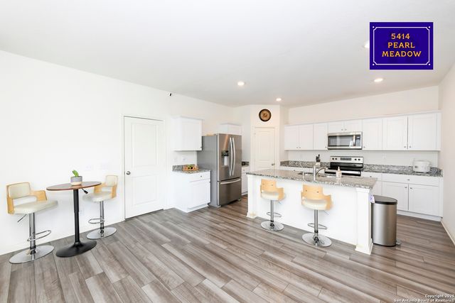 5414 Pearl Meadow, Converse, TX 78109