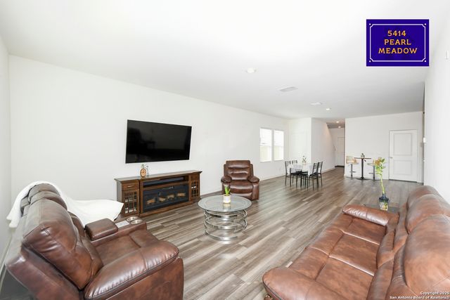 5414 Pearl Meadow, Converse, TX 78109