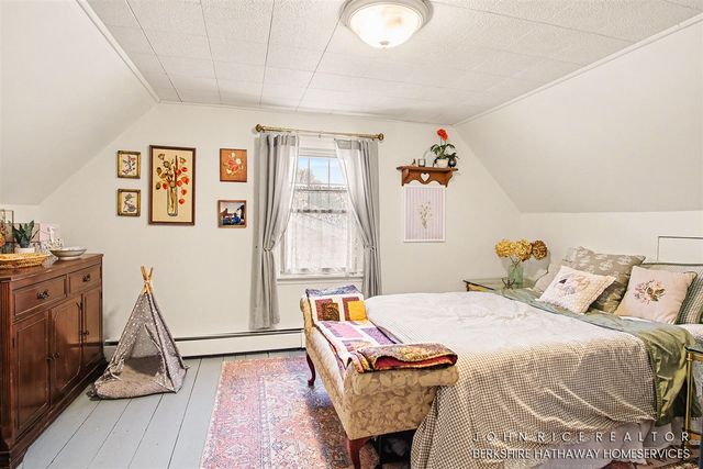 1224 Plymouth Avenue, Grand Rapids, MI 49505