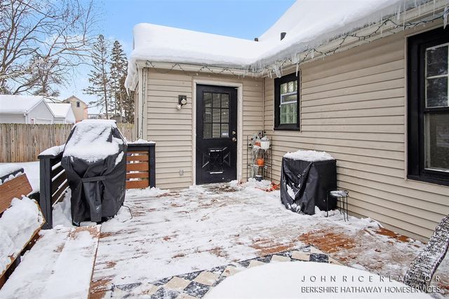 1224 Plymouth Avenue, Grand Rapids, MI 49505