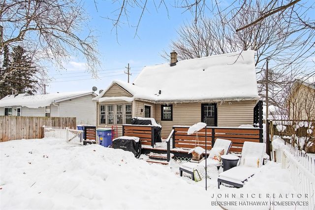 1224 Plymouth Avenue, Grand Rapids, MI 49505