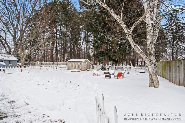 1224 Plymouth Avenue, Grand Rapids, MI 49505