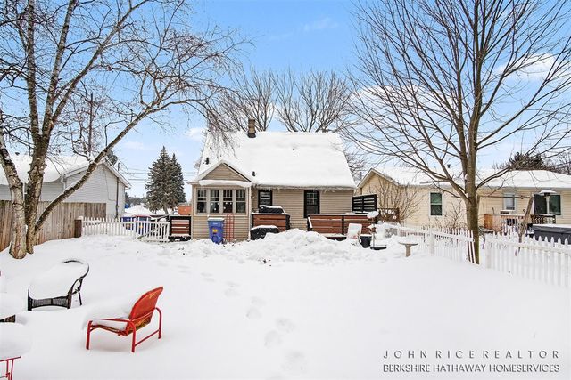 1224 Plymouth Avenue, Grand Rapids, MI 49505