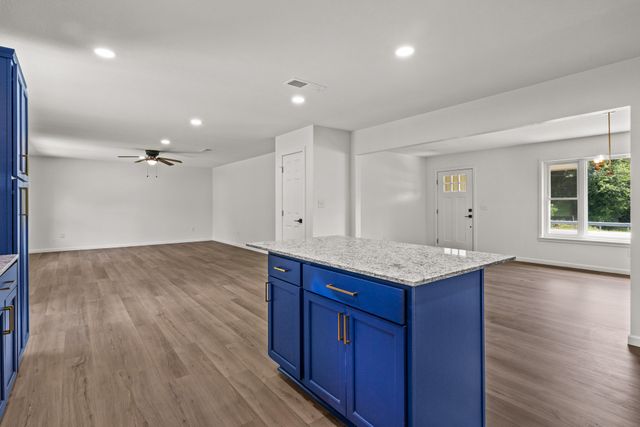 800 Holbrook Street, Mount Vernon, TX 75457