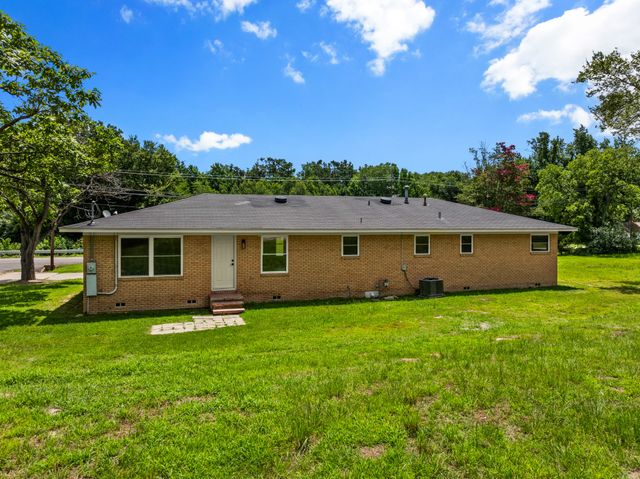 800 Holbrook Street, Mount Vernon, TX 75457