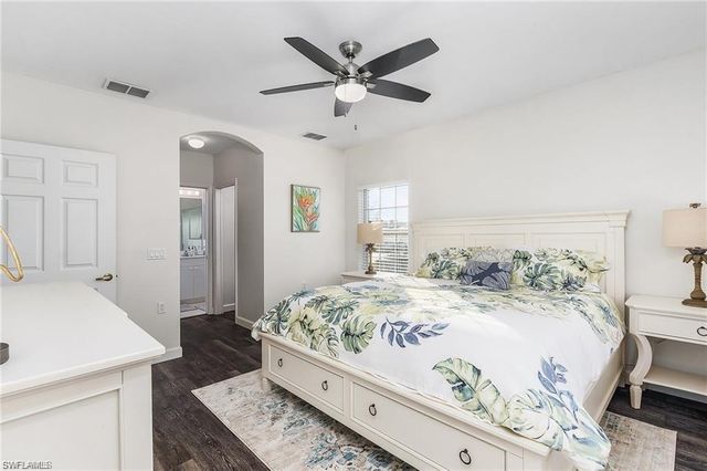 3009 Driftwood WAY 2802, Naples, FL 34109