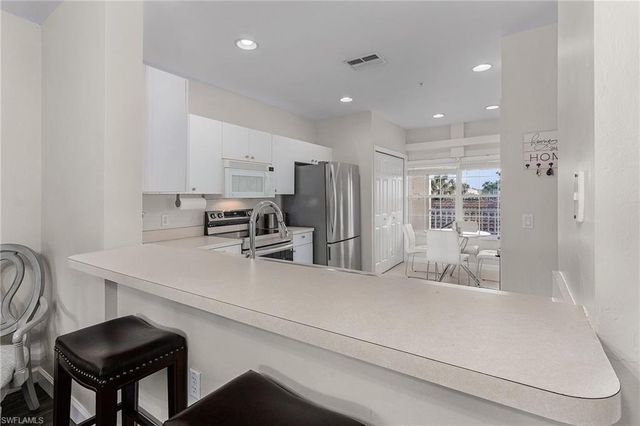 3009 Driftwood WAY 2802, Naples, FL 34109