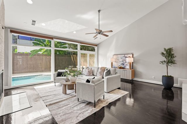 2607 University Boulevard, West University Place, TX 77005