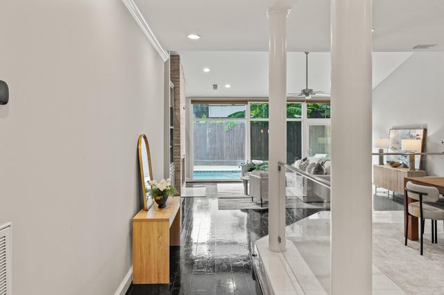 2607 University Boulevard, West University Place, TX 77005