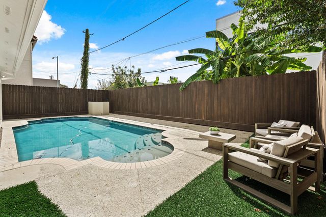 2607 University Boulevard, West University Place, TX 77005