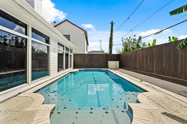 2607 University Boulevard, West University Place, TX 77005