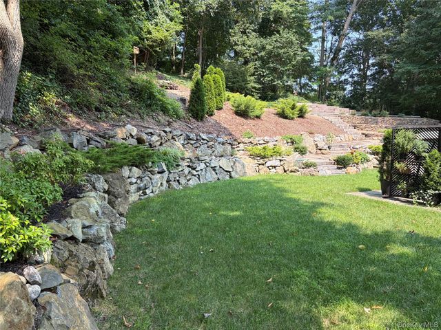 457 Wolf Hill, Dix Hills, NY 11746