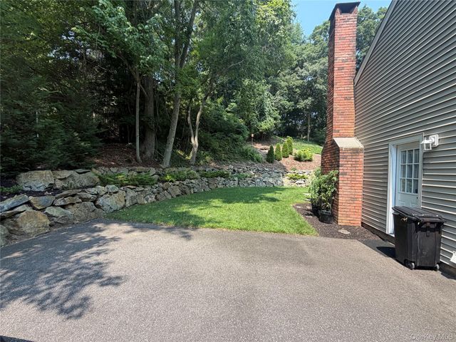 457 Wolf Hill, Dix Hills, NY 11746