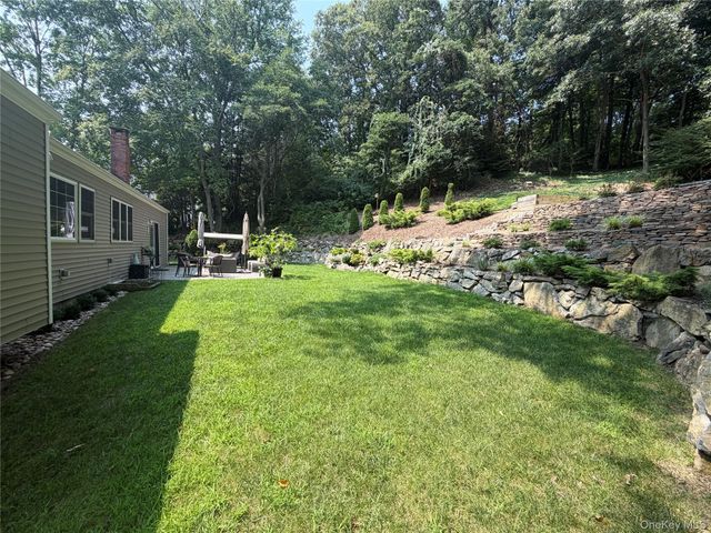 457 Wolf Hill, Dix Hills, NY 11746