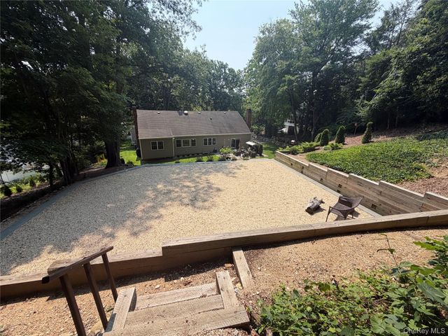 457 Wolf Hill, Dix Hills, NY 11746