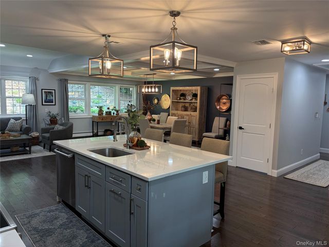 457 Wolf Hill, Dix Hills, NY 11746