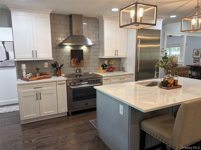 457 Wolf Hill, Dix Hills, NY 11746